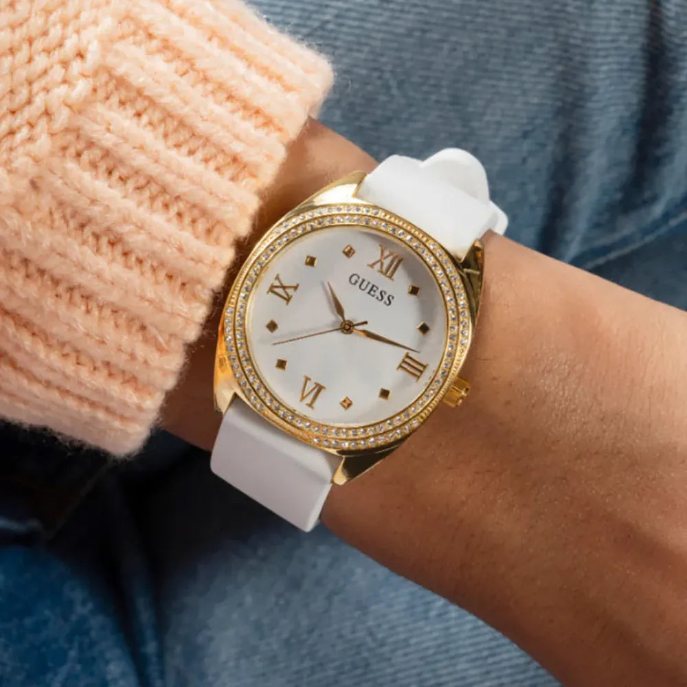 Guess Womens White Analog Watch Box Set GW0691L2